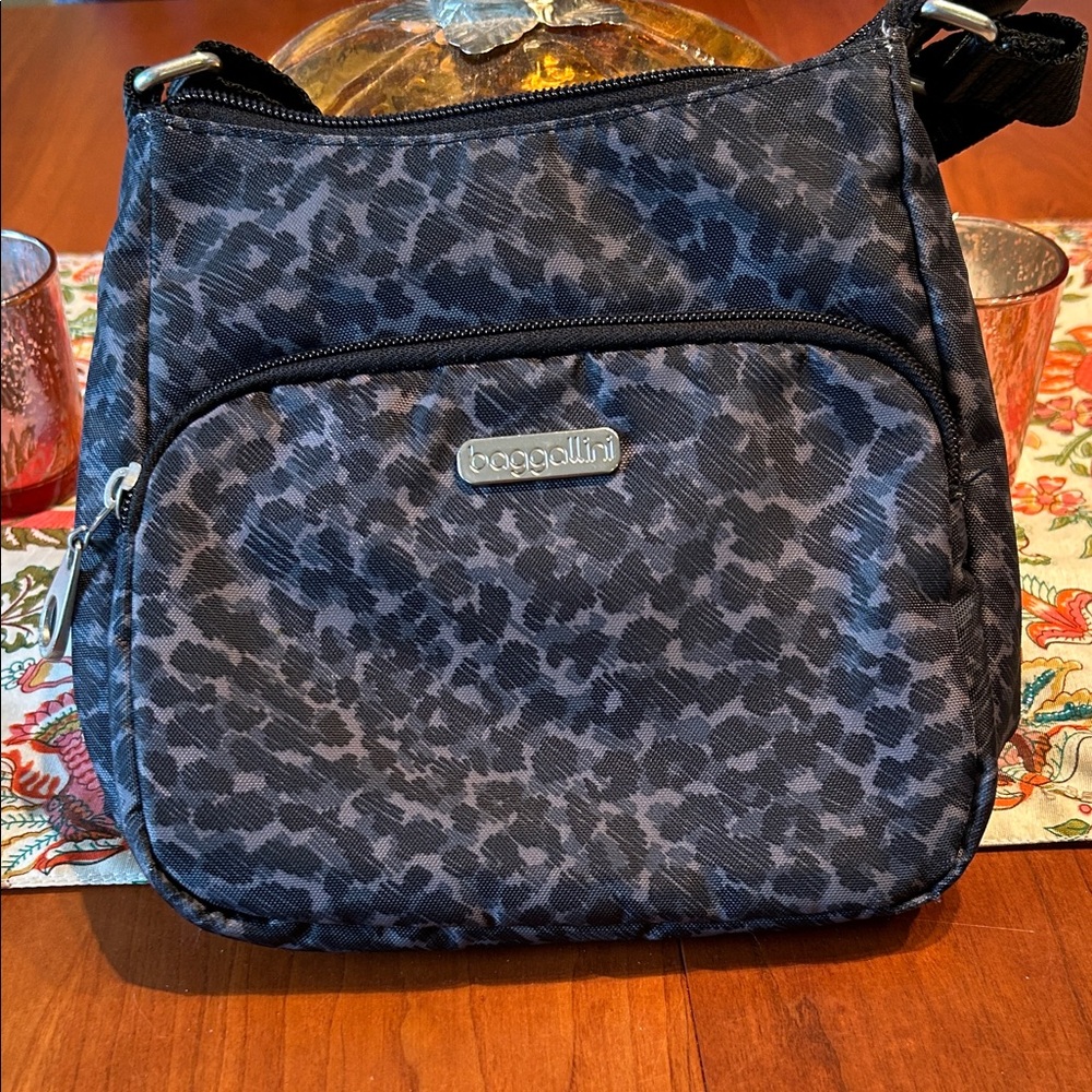 Baggallini Dark Blue Leopard Crossbody Bag